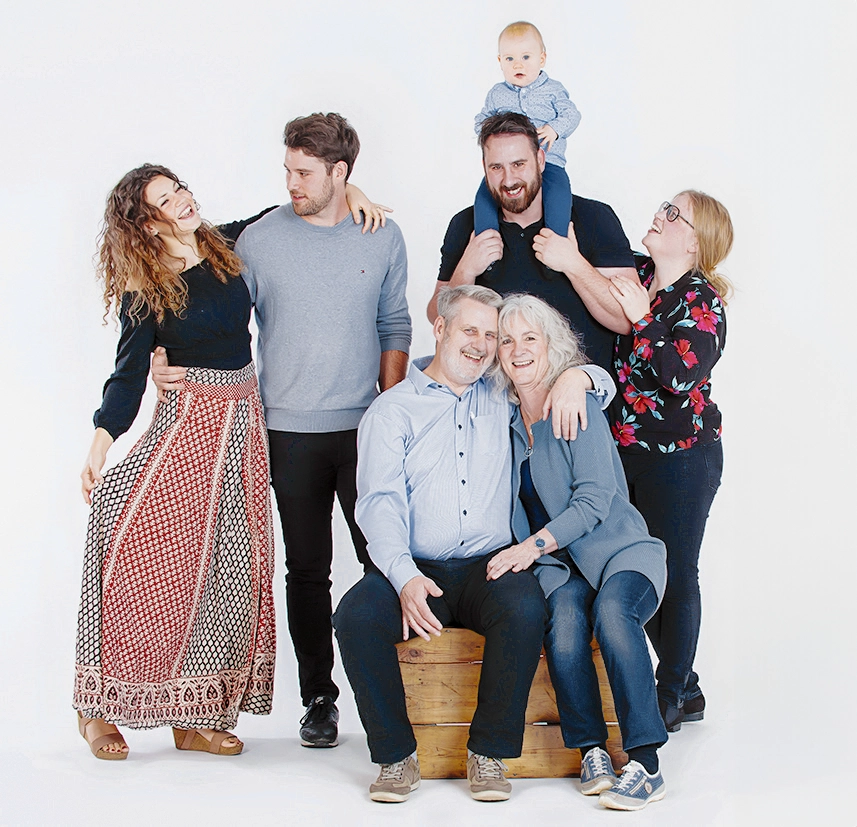 familiebillede ved havet fotograf aarhus
