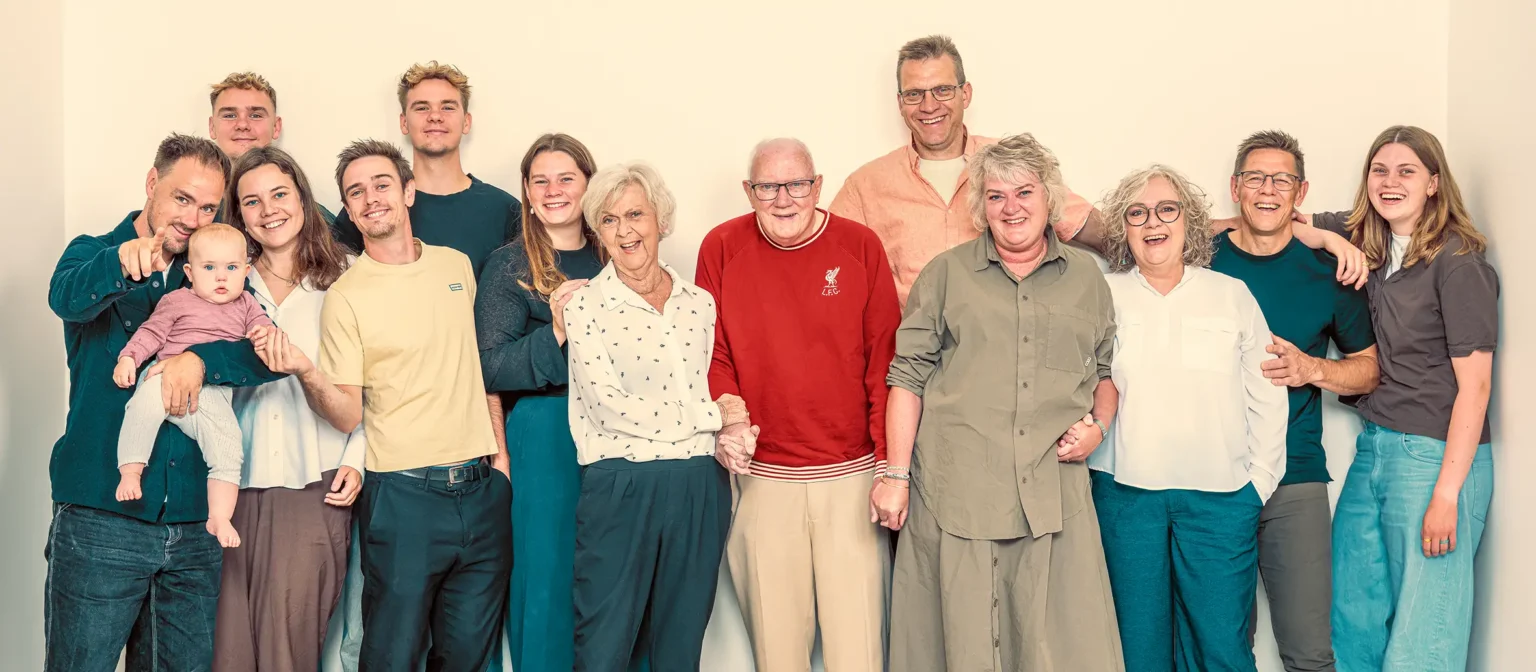 fotografer aarhus århus fotografen portrætfotograf aarhus foto aarhus billeder af søskende billeder århus book fotograf familie billede familiefotografering familiefoto familiebilleder på væggen familiefotograf familiefotografering fotograf søskende fotografering fotostudie århus portrætfotograf aarhus søskende foto søskende billeder